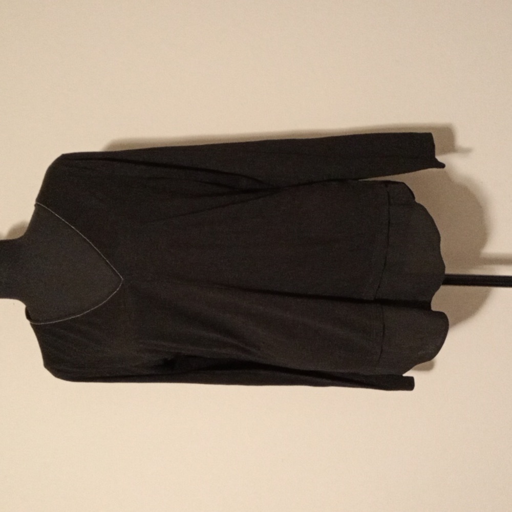 White House Black Market Split Back Long Sleeve Black V- Neck Top Size Large
